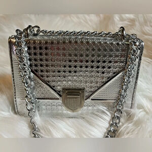Crossbody Silver  Chain Metallic Chrome Purse
SZ Small